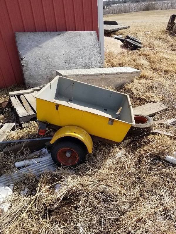 lot 13 image: Small Trailer