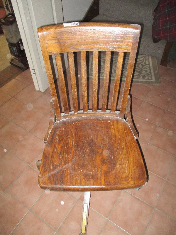 lot 2019 image: Antique Desk Chair on Rollers