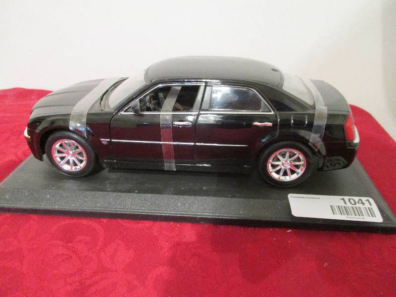 lot 1041 image: Hemi Diecast on Stand