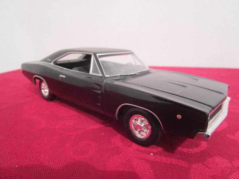 lot 1021 image: Dodge Charger Diecast Car