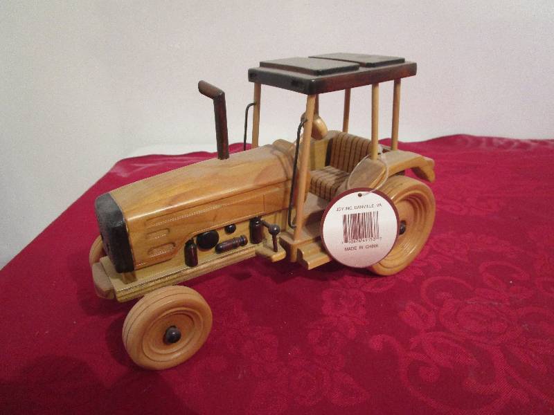 lot 1035 image: Wooden Tractor