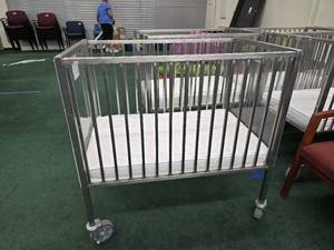 lot 25342 image: Aluminum Evacuation Crib