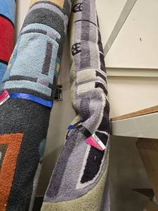 lot 25296 image: 9.10ft X 8ft Truck Rug