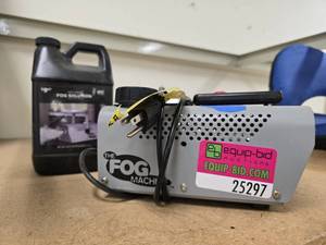 lot 25297 image: Fog Machine and Solution