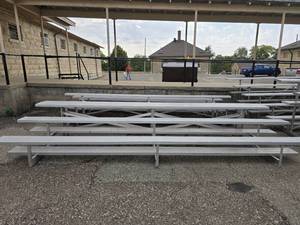 lot 25330 image: (1) 15ft 3-Tier Aluminum Bleacher