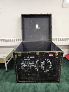lot 48768 image: Shipping Trunk