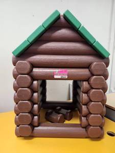 lot 48660 image: Lakeshore Lincoln Log Set
