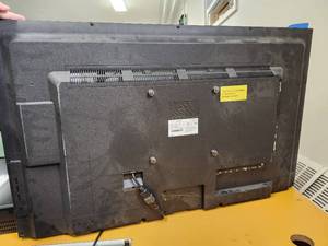 lot 48662 image: AccuVision 42in Tv Model ET42U12F
