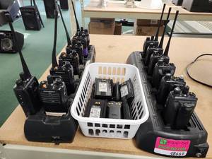 lot 48669 image: Motorola Walkie Talkies W Extra Batteries