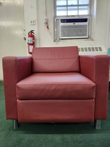 lot 48700 image: Dark Red Faux Leather Sitting Chair