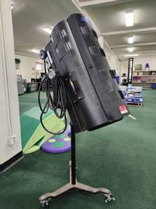 lot 48711 image: Altspot Quartz Stage Light Model E-31501