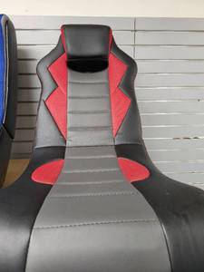 lot 48741 image: X Rocker Gaming Chair, Red