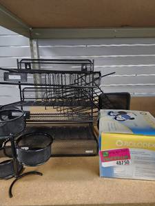 lot 48750 image: Lot Of Office Supplies