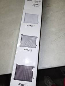 lot 49433 image: RETRACTABLE SAFETY GATE SIZE 33HIGH 55LENGTH