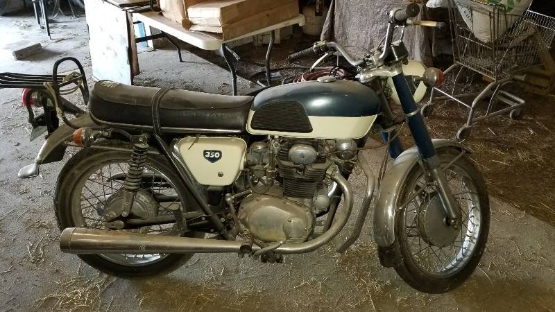 lot 3928 image: 1970 Honda 350