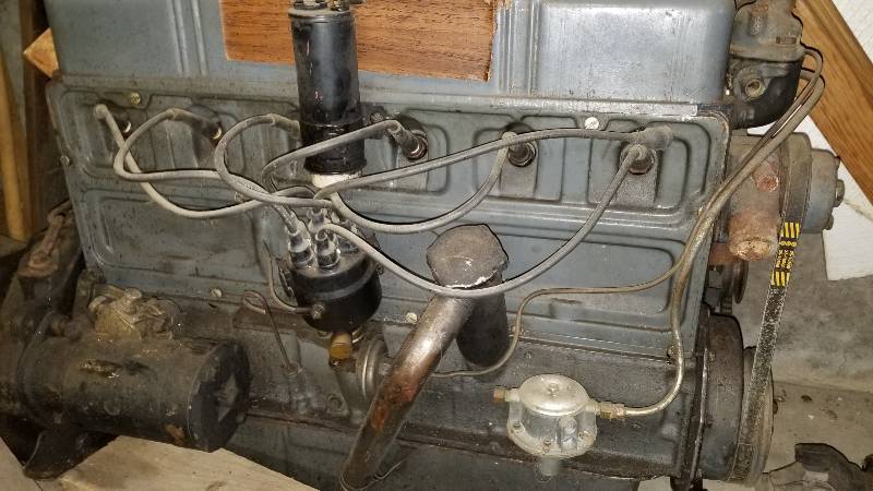 lot 3931 image: GM Chevy motor