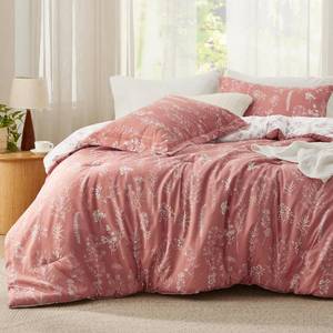 lot 1238 image: Bedsure King Size Comforter Set - Grayish Pink Comforter, Cute Floral Bedding Comforter Sets, Gifts for Woman, 3 Pieces, 1 Soft Reversible Botanical Flowers Comforter and 2 Pillow Shams Retail $56.99