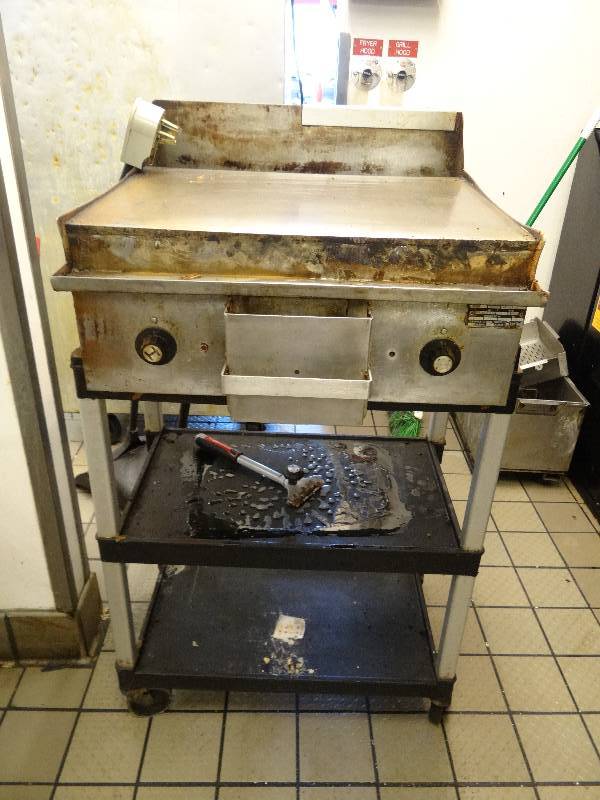 lot 2547 image: 24 Hobart Flattop Electric Griddle