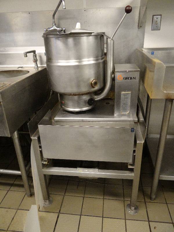 lot 2549 image: Groen 40QT Electric Tilt Kettle