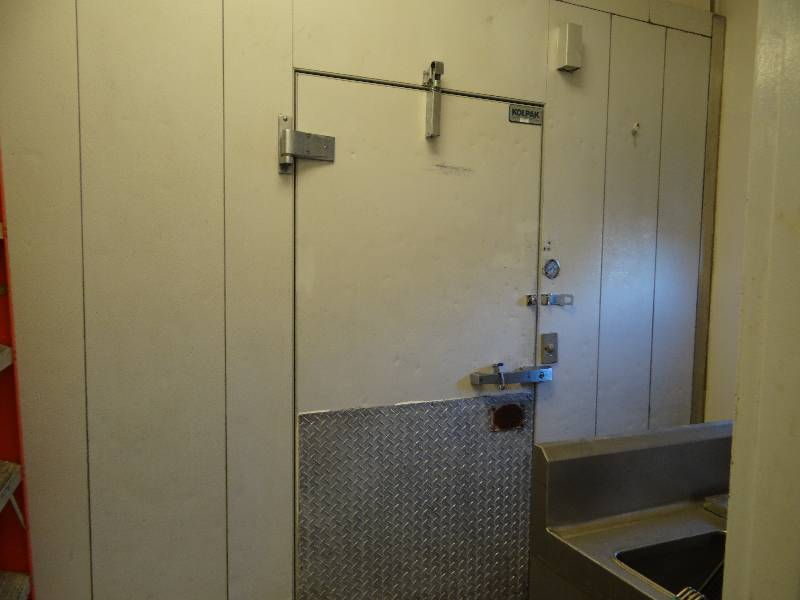 lot 2539 image: Kolpak 23x8 Commercial Walk-In RefrigeratorFreezer Combo