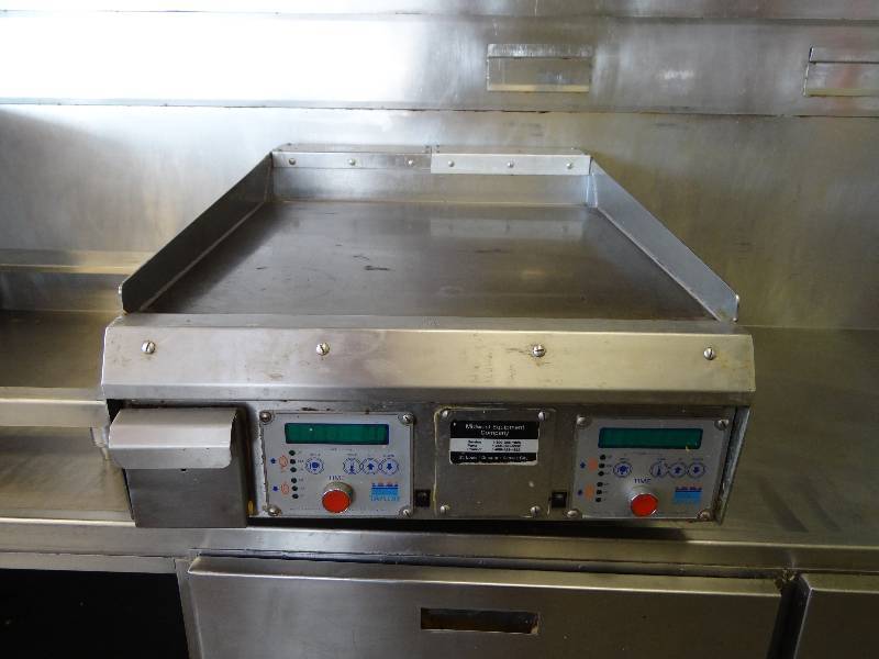 lot 2570 image: Taylor 24 Electric Flat Top Griddle