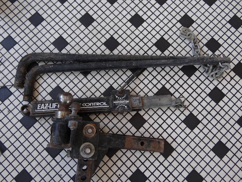 lot 2591 image: Heavy Duty Trailer Equipment Pieces