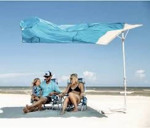 lot 2329 image: Wind Driven Sun Shade 84in x 94.5in - GreenWhite
