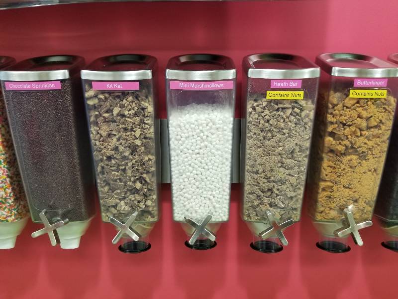 lot 1005 image: Rosseto EZ-PRO wall mounted topping dispensers