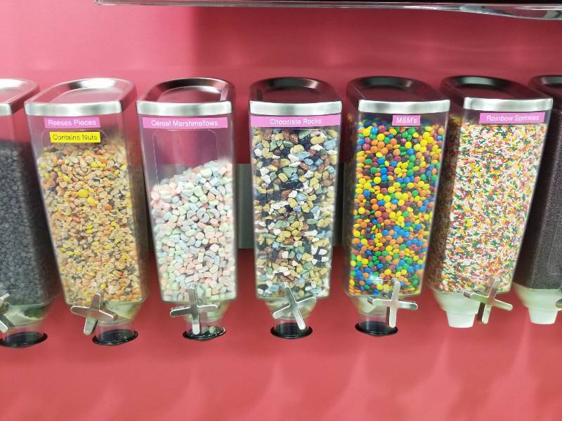 lot 1006 image: Rosseto EZ-PRO wall mounted topping dispensers