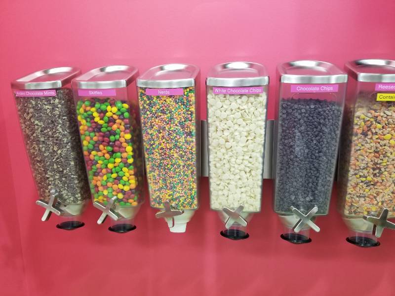 lot 1007 image: Rosseto EZ-PRO wall mounted topping dispensers