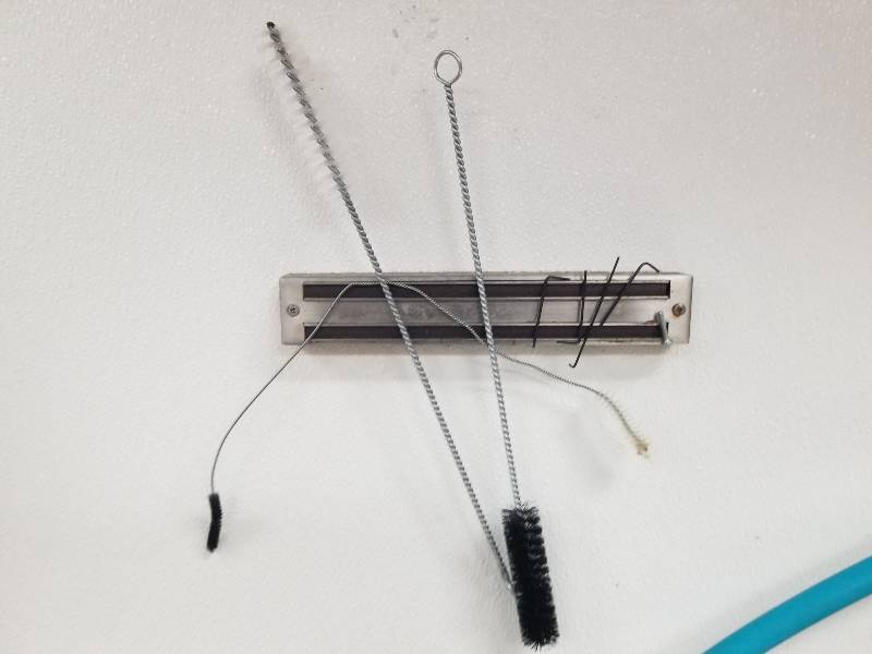 lot 1073 image: Magnetic knife rack