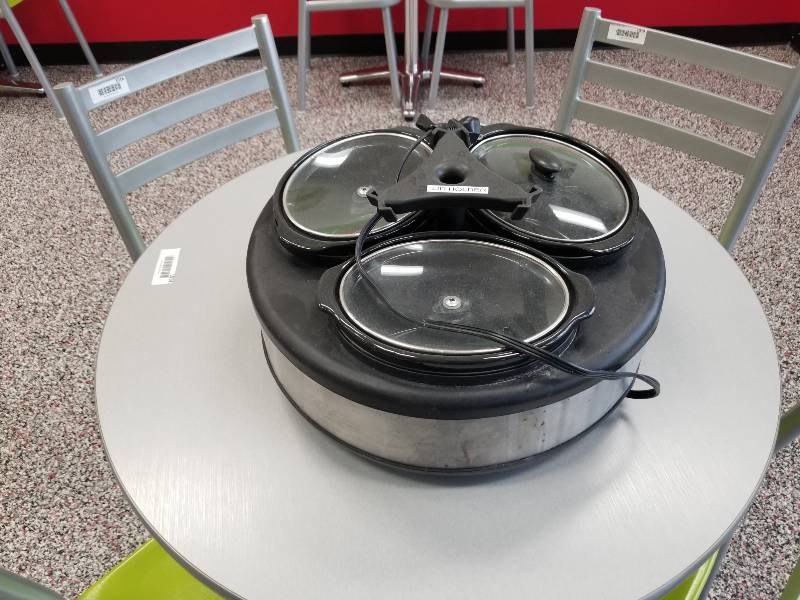 lot 1091 image: 3 container soup warmer and crock pot