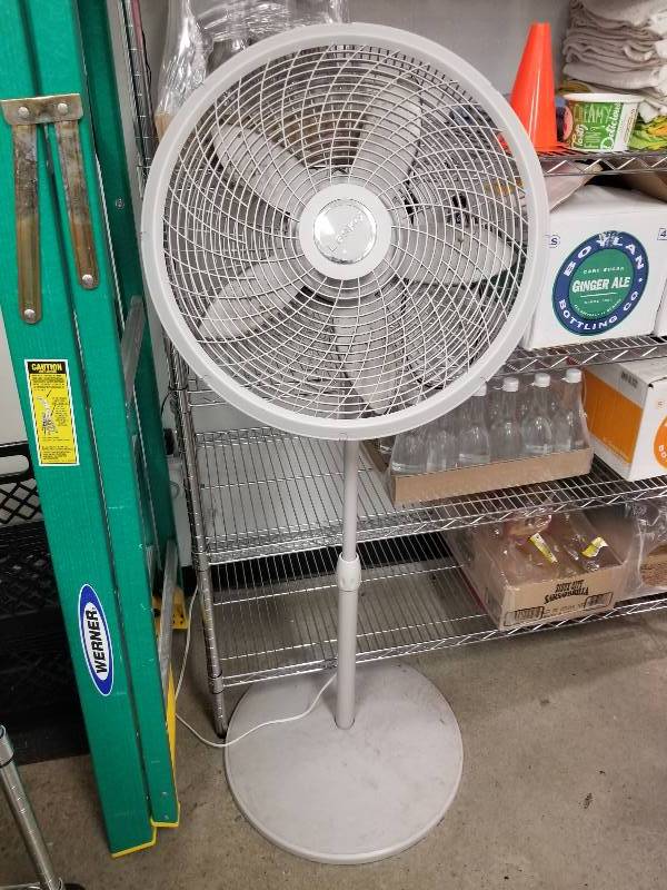 lot 1106 image: Lasko floor fan