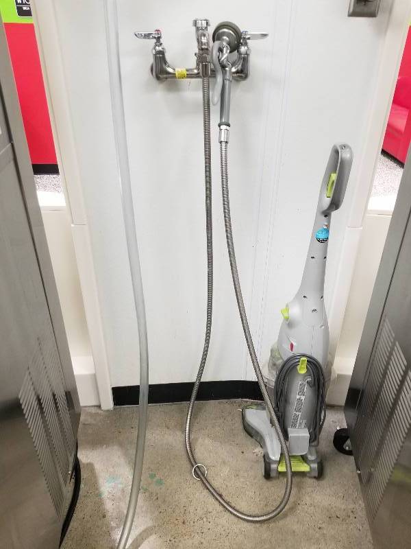 lot 1118 image: Spray faucet attachment