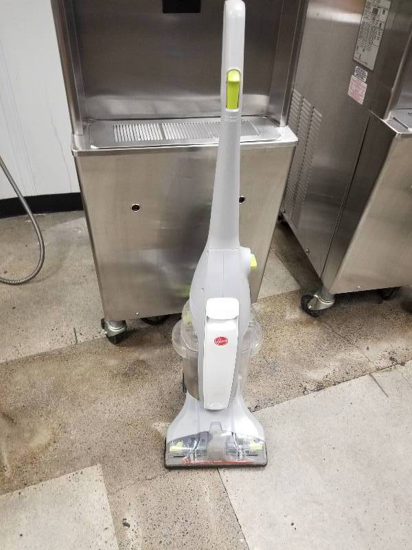 lot 1119 image: Hoover hard floor cleaner