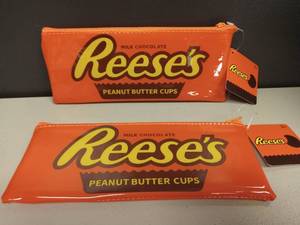 lot 38 image: Reeses Peanut Butter Cups Zipper Pencil Bag (Quantity 2)