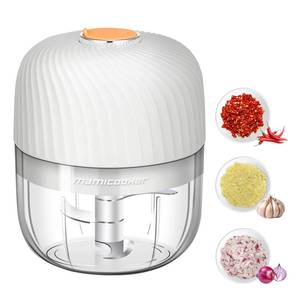 lot 12536 image: Electric Garlic Chopper, Mini Portable Veggie Chopper, 250ML Garlic Grinder Masher Onion Chopper, Blender to Vegetable, Wireless Food Processor for Ginger, Chili, Fruit, Meat, etc
