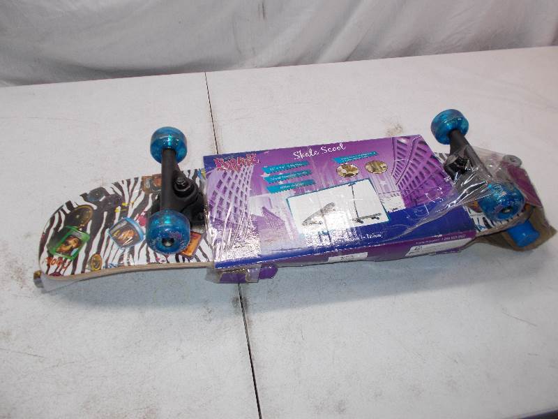 lot 1314 image: 2 bratzs skate boards