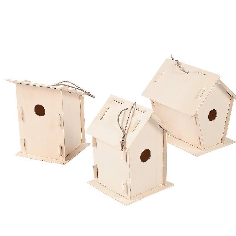 lot 20 image: Oriental Trading Unfinished Wood Birdhouse Kits