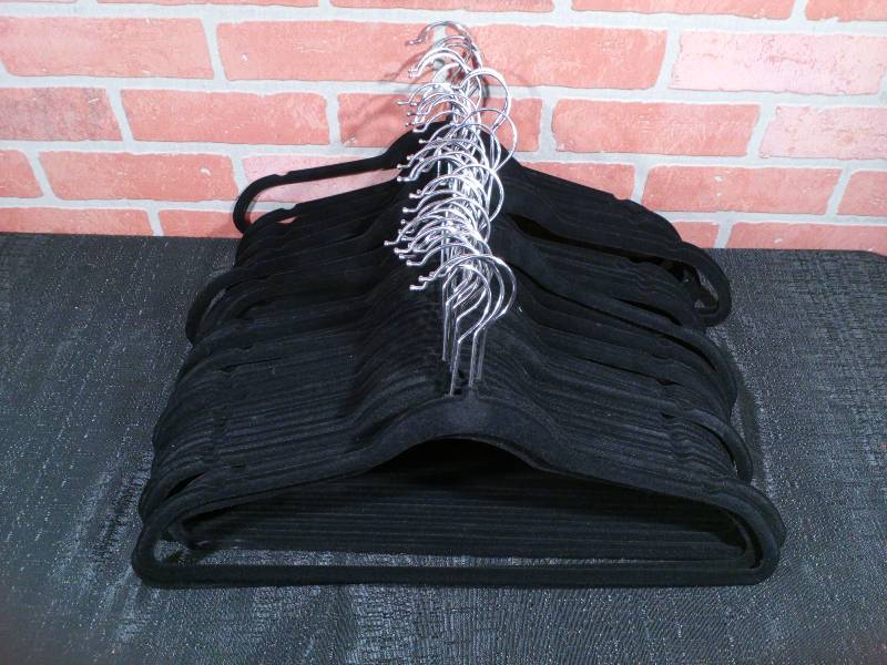 lot 22 image: Velvet Slim Hangers