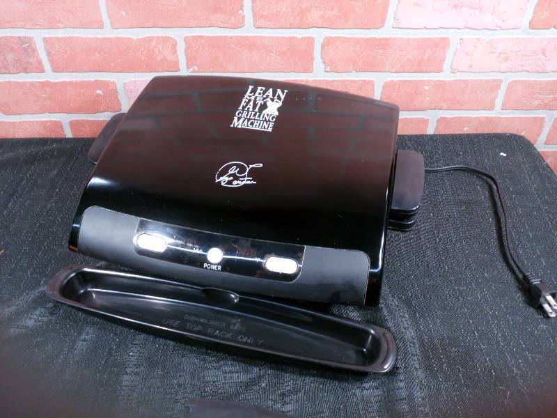 lot 49 image: George Forman Lean Mean Fat Reducing Grilling Machine