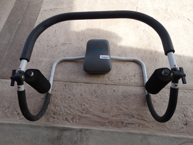 lot 100 image: Keys Ab Roller.