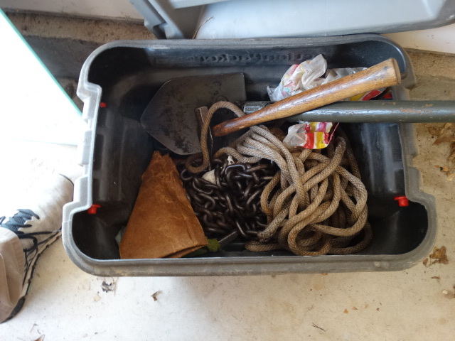 lot 108 image: Rubbermaid Action Packer Tub wTools, Shovel, Rope, Chain, etc.