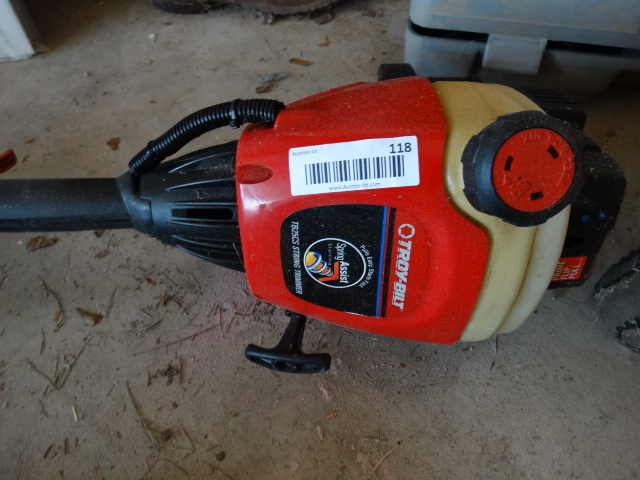 lot 118 image: Troy-Bilt String Trimmer wTrimmer Line.
