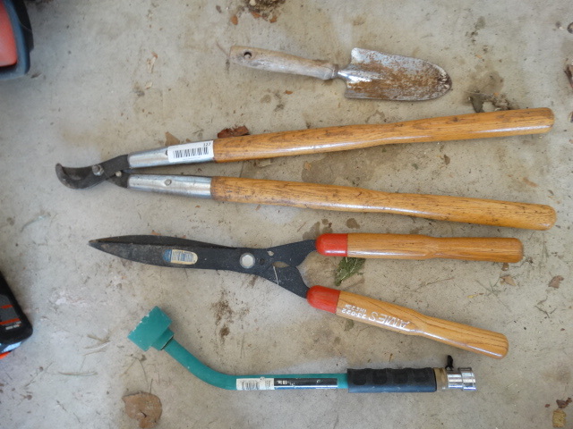 lot 127 image: Trimmers, Hose Wand, Hand Shovel.