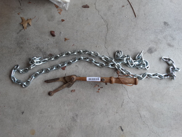 lot 161 image: Tow Chain & Clay Pigeon Thrower.