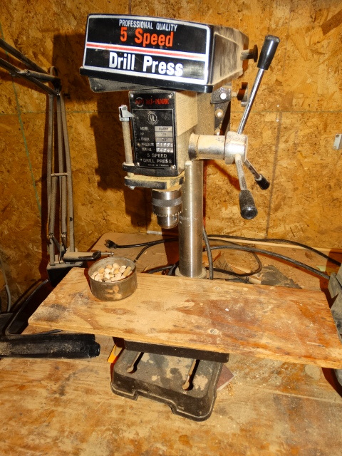 lot 226 image: Nu-Mark Tabletop Drill Press.