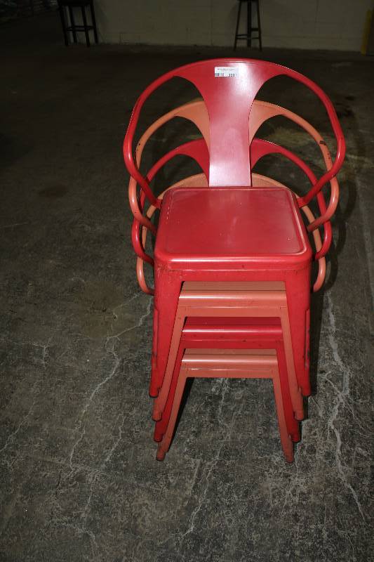 lot 3692 image: Red Metal Patio Chairs - 4