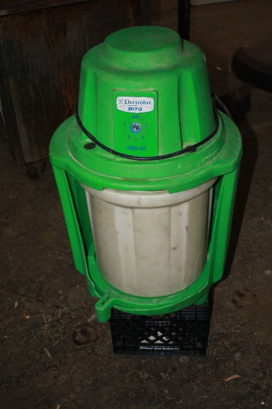 lot 3770 image: Electrolux Dito Commercial Salad Spinner