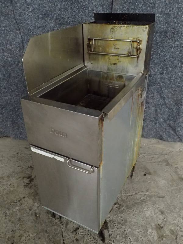 lot 3707 image: Dean Natural Gas 35lb Fryer